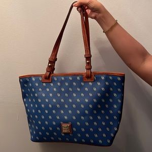 Dooney & Bourke tote bag